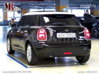 WMWXV3103KTF00414 2019 MINI COOPER 5DOORS D 1.5 HIGH트림-3
