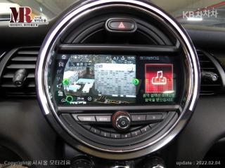 2019 MINI COOPER 5DOORS D 1.5 HIGH트림 - 12