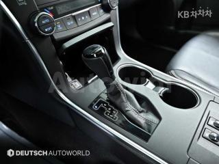 2017 TOYOTA CAMRY 2.5 XLE - 9