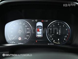 2021 VOLVO XC 40 B4 AWD INSCRIPTION - 8