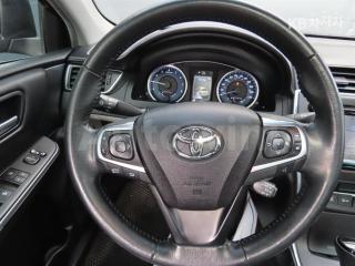 2015 TOYOTA CAMRY 2.5 XLE - 8