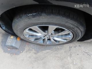 2015 TOYOTA CAMRY 2.5 XLE - 17