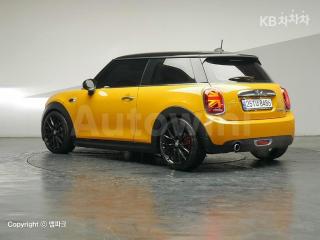 WMWXN310XH2E00972 2017 MINI COOPER 3DOORS 1.5 HIGH트림-2