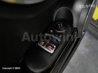 2017 MINI COOPER 3DOORS 1.5 HIGH트림 - 18