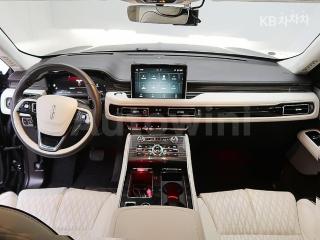 5LM5J9XC1LGL33108 2020 LINCOLN AVIATOR 3.0 V6 RESERVE-4