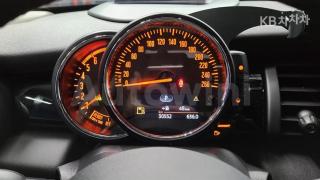 2018 MINI COOPER 3DOORS D 1.5 HIGH트림 - 14
