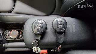 2018 MINI COOPER 3DOORS D 1.5 HIGH트림 - 19