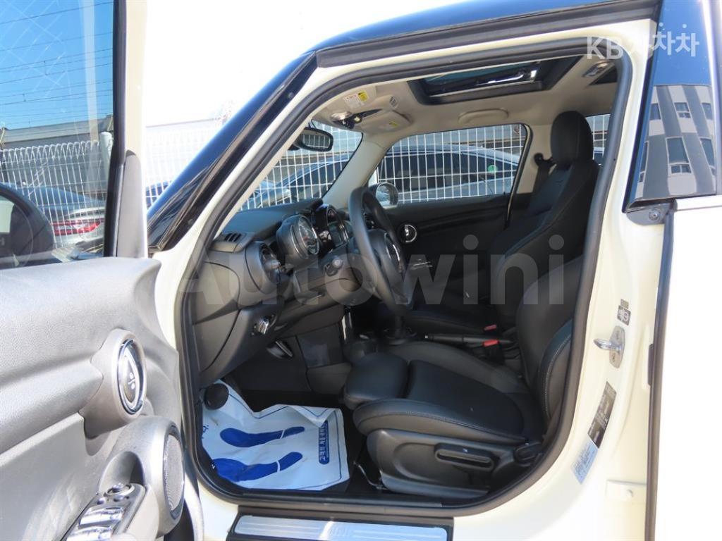 2019 MINI COOPER 5DOORS D 1.5 - 8
