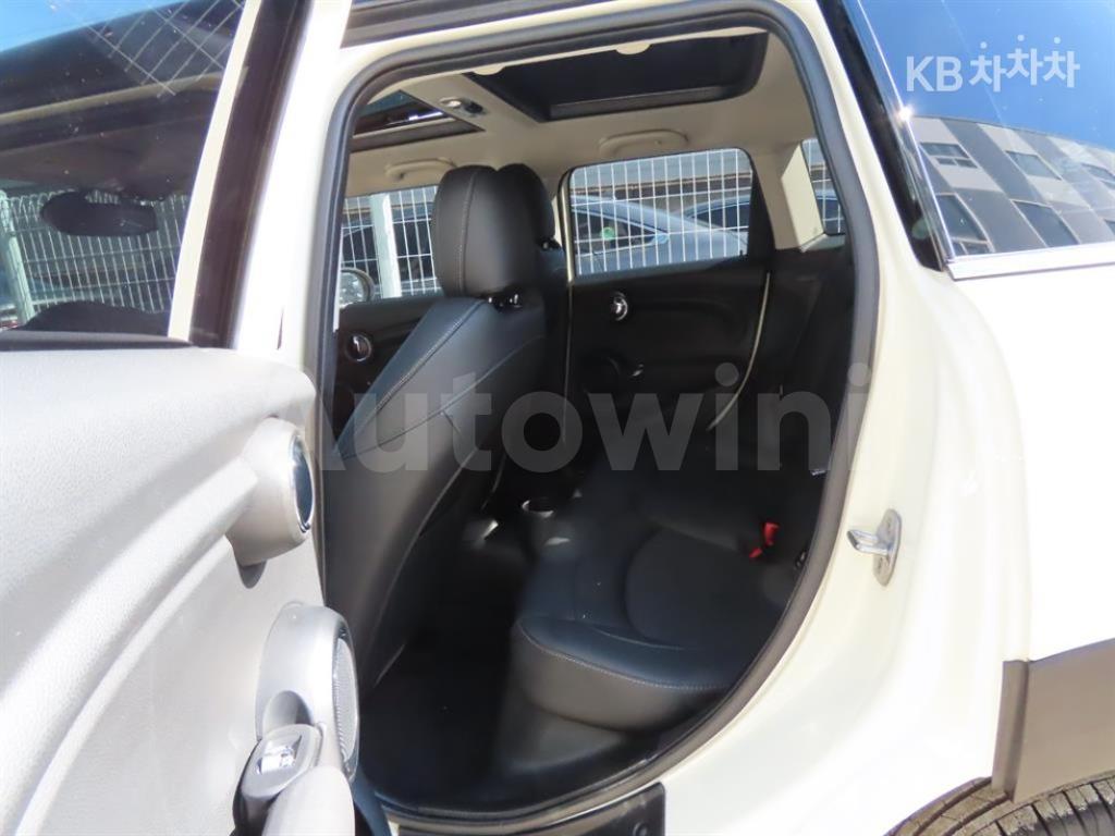 2019 MINI COOPER 5DOORS D 1.5 - 9
