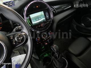 2017 MINI COOPER 5DOORS 1.5 HIGH트림 - 9