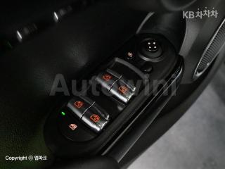 2017 MINI COOPER 5DOORS 1.5 HIGH트림 - 18