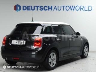 WMWXT3109G2C96690 2016 MINI COOPER 5DOORS D 1.5 미드트림-1