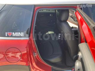 2015 MINI COOPER 5DOORS D 1.5 - 8