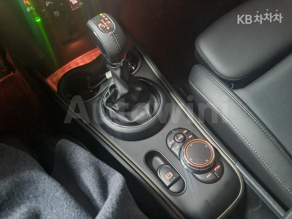 2019 MINI COOPER COUNTRYMAN 1.5 COOPER HIGHTRIM - 16