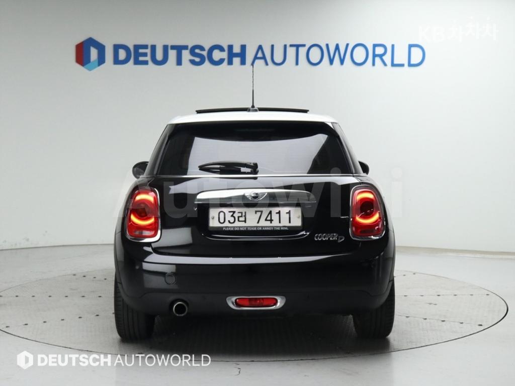 2016 MINI COOPER 5DOORS D 1.5 HIGH트림 - 4