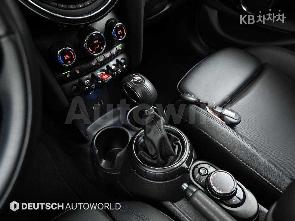 2016 MINI COOPER 5DOORS D 1.5 HIGH트림 - 9