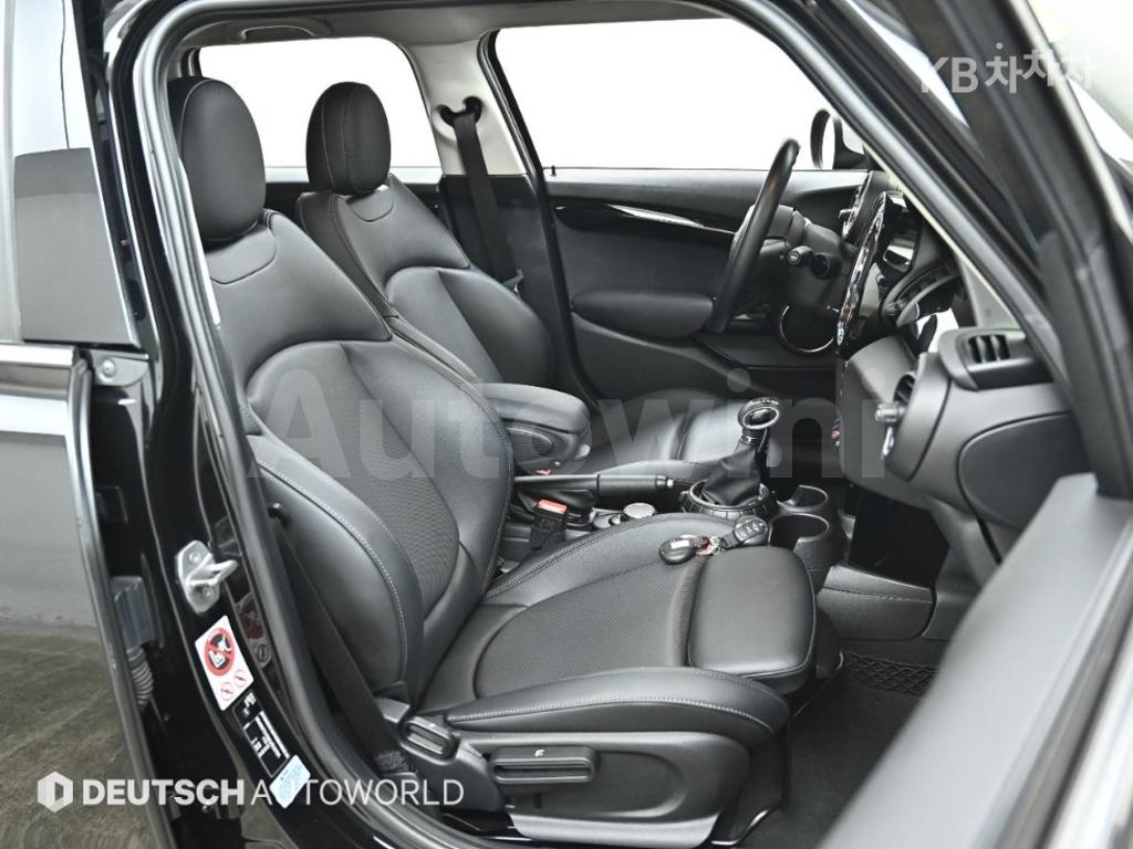 2016 MINI COOPER 5DOORS D 1.5 HIGH트림 - 10