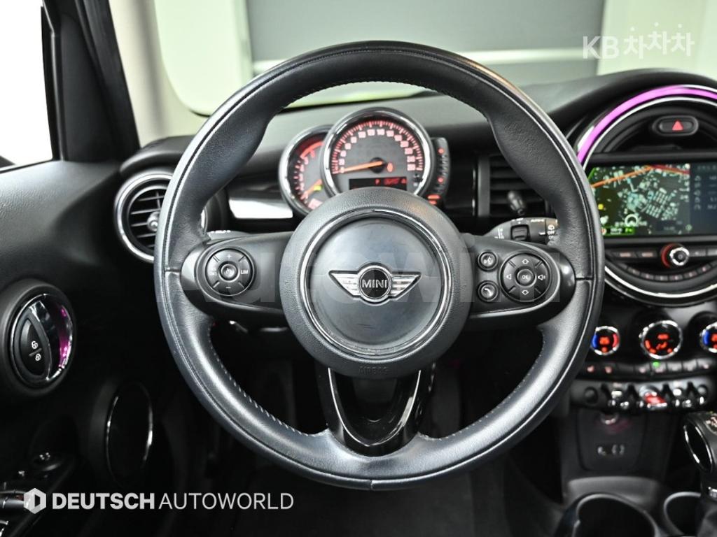 2016 MINI COOPER 5DOORS D 1.5 HIGH트림 - 13