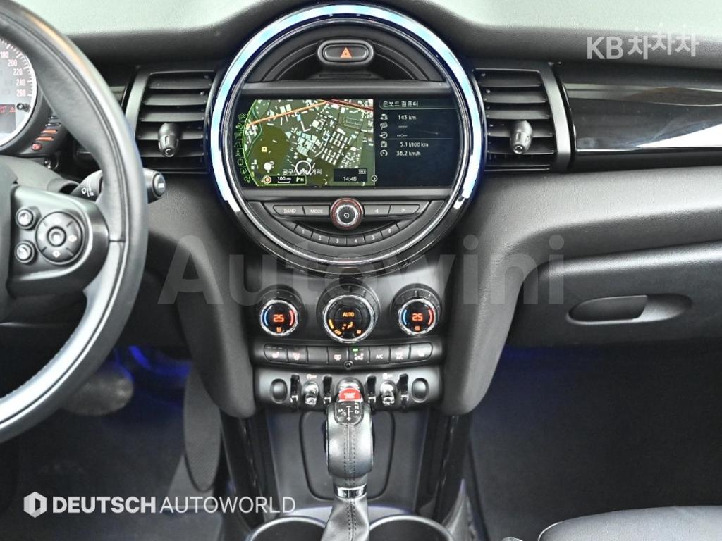 2016 MINI COOPER 5DOORS D 1.5 HIGH트림 - 14