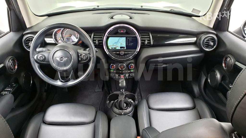 2016 MINI COOPER 5DOORS D 1.5 HIGH트림 - 28