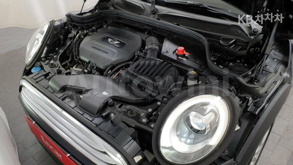 2016 MINI COOPER 5DOORS D 1.5 HIGH트림 - 32