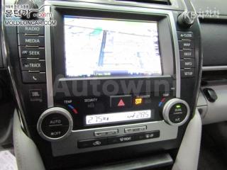 2014 TOYOTA CAMRY 2.5 XLE - 11