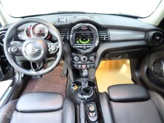 WMWXT3105J2G00718 2018 MINI COOPER 5DOORS D 1.5 미드트림-4