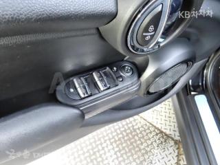 2018 MINI COOPER 5DOORS D 1.5 미드트림 - 12