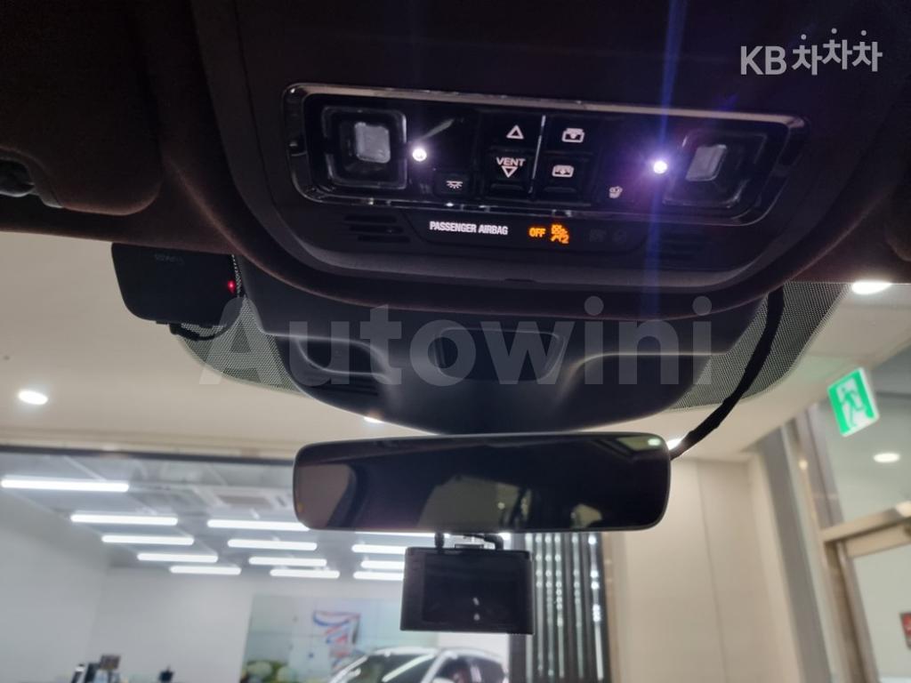 5LM5J9XC1LGL33061 2020 LINCOLN AVIATOR 3.0 V6 BLACK LABEL-4
