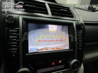 2012 TOYOTA CAMRY 2.5 HYBRID XLE - 10