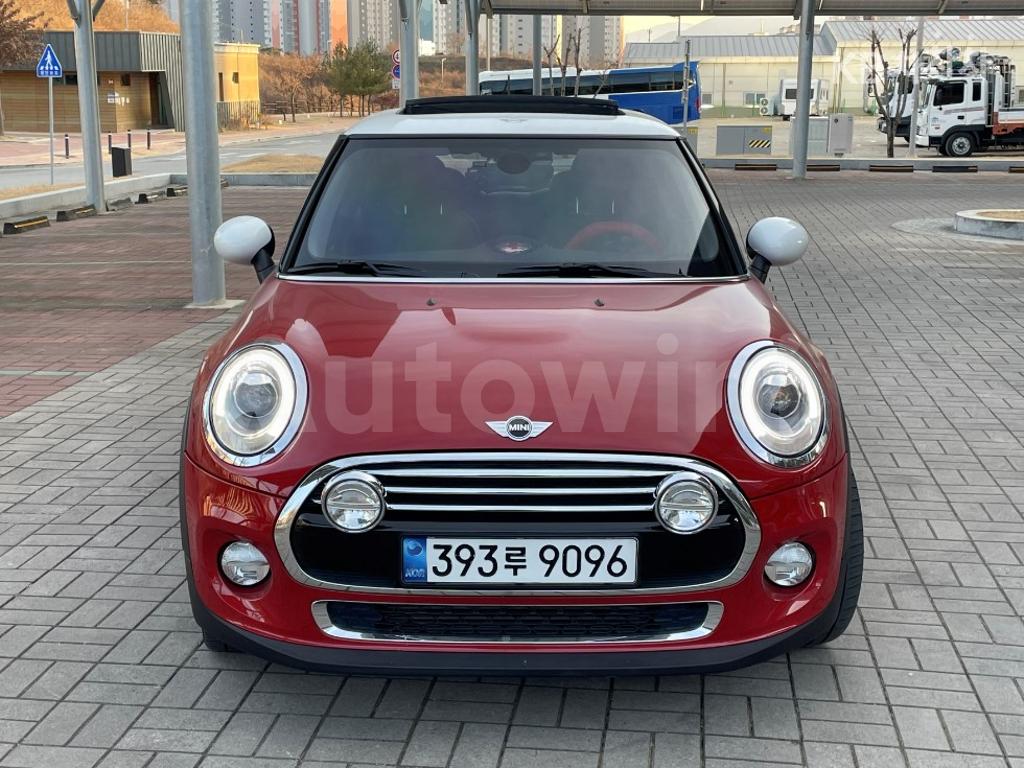 WMWXN3105G2A94696 2016 MINI COOPER 3DOORS D 1.5 미드트림-0