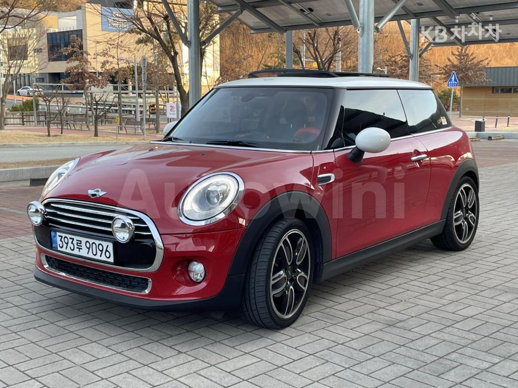 WMWXN3105G2A94696 2016 MINI COOPER 3DOORS D 1.5 미드트림-2