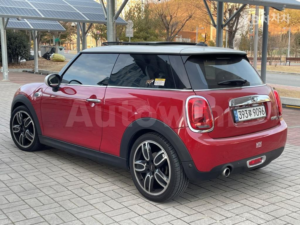 WMWXN3105G2A94696 2016 MINI COOPER 3DOORS D 1.5 미드트림-3
