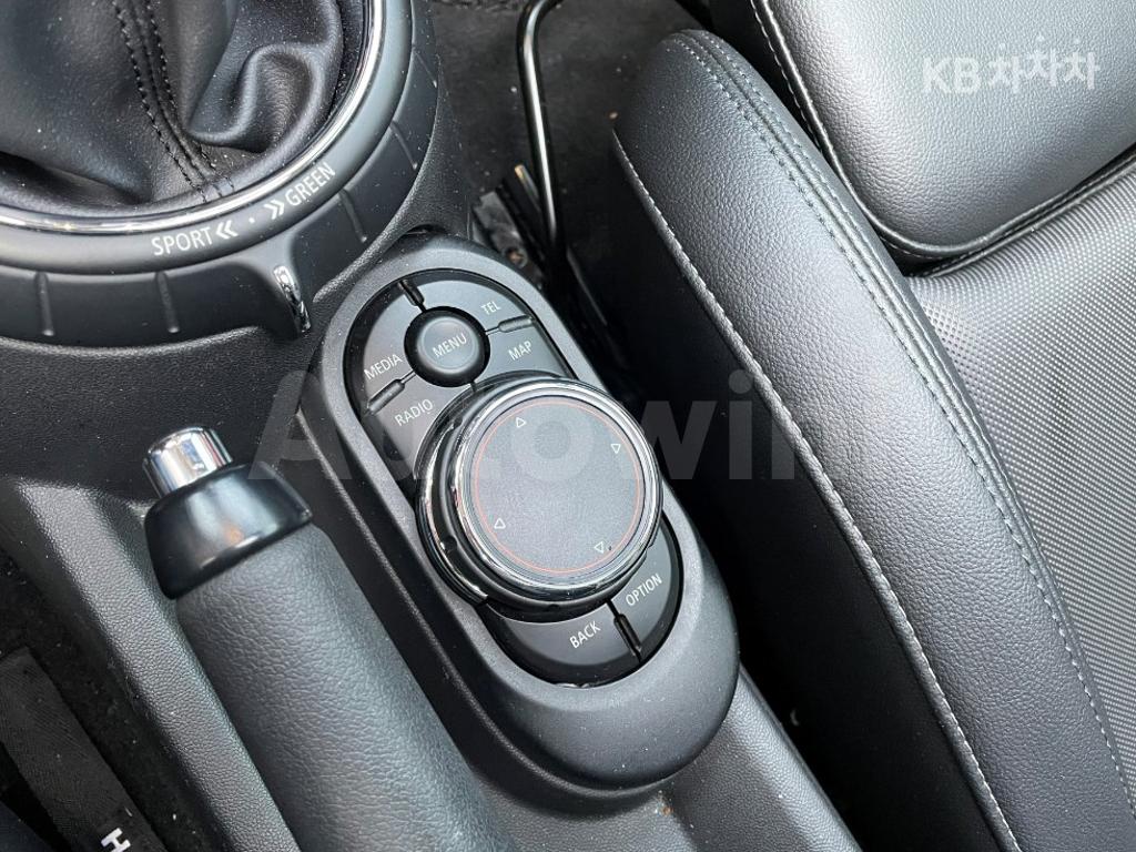 2016 MINI COOPER 3DOORS D 1.5 미드트림 - 16