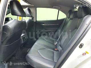 2018 TOYOTA CAMRY 2.4 HYBRID - 9