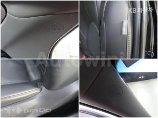 2018 TOYOTA CAMRY 2.5 HYBRID XLE - 17