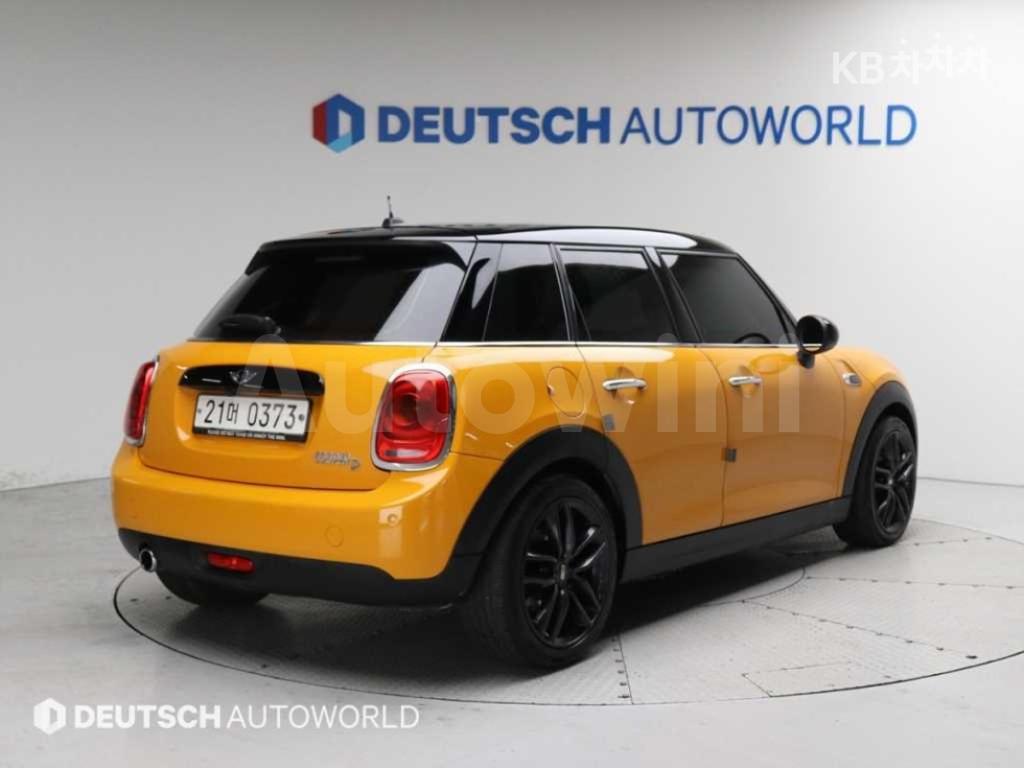 2016 MINI COOPER 5DOORS 1.5 미드트림 - 2