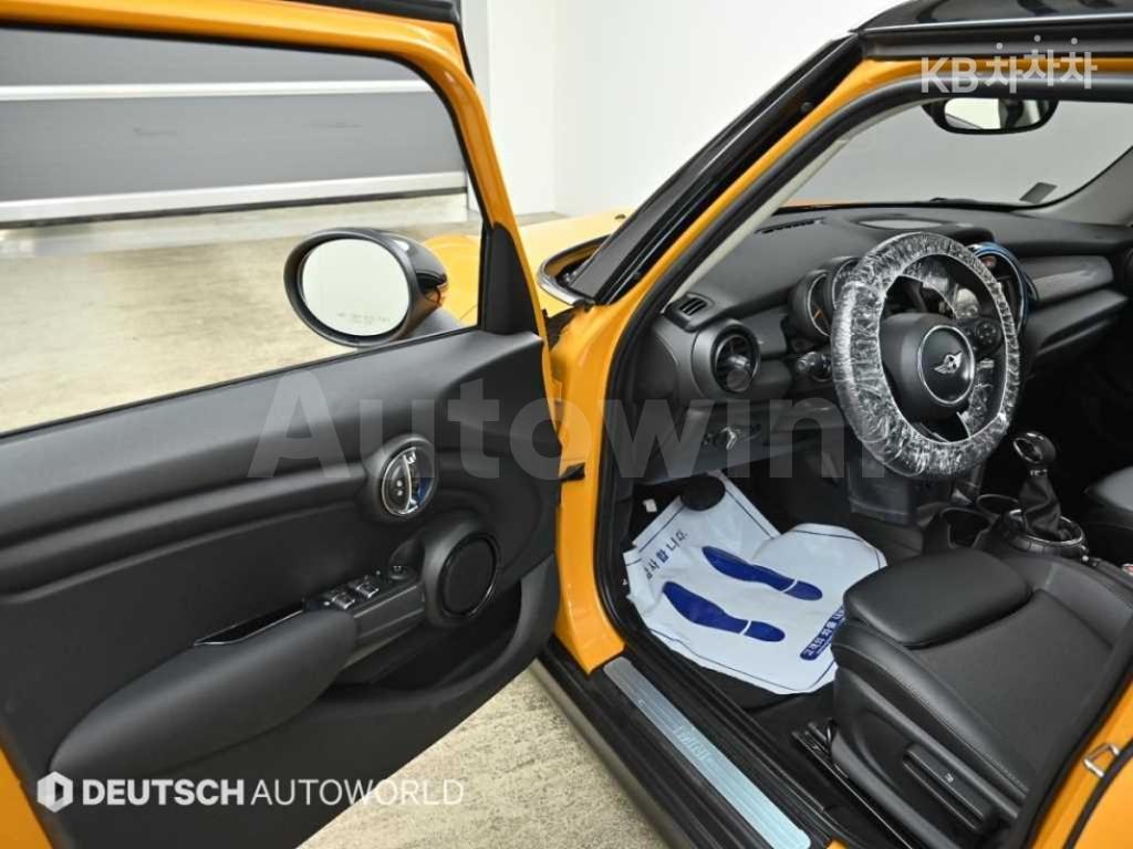 2016 MINI COOPER 5DOORS 1.5 미드트림 - 11
