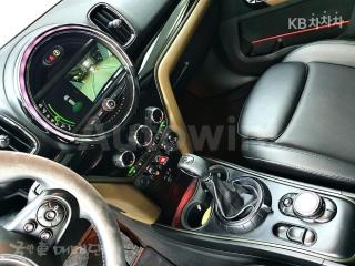 2018 MINI COOPER COUNTRYMAN D ALL4 2.0 HIGH TRIM - 10