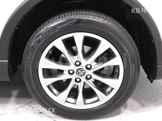 2018 TOYOTA RAV4 2.5 2WD - 19