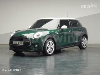 WMWXV310XJTC98685 2018 MINI COOPER 5DOORS D 1.5-1