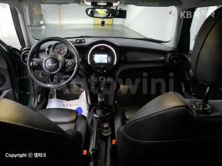 WMWXV310XJTC98685 2018 MINI COOPER 5DOORS D 1.5-5