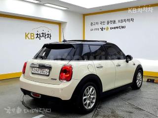 2016 MINI COOPER 5DOORS 1.5 BASIC - 23
