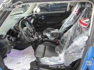 WMWXN3104H2E00823 2017 MINI COOPER 3DOORS D 1.5 HIGH트림-4