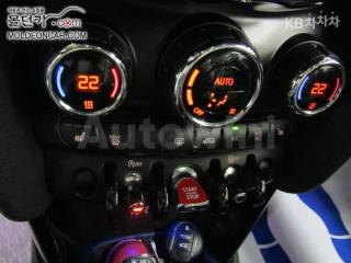2017 MINI COOPER 3DOORS D 1.5 HIGH트림 - 12