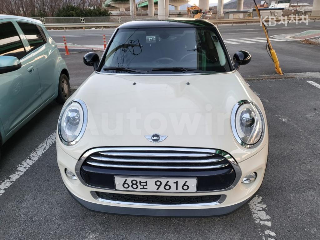 WMWXP5106H2F93305 2017 MINI COOPER 3DOORS 1.5 HIGH트림-0