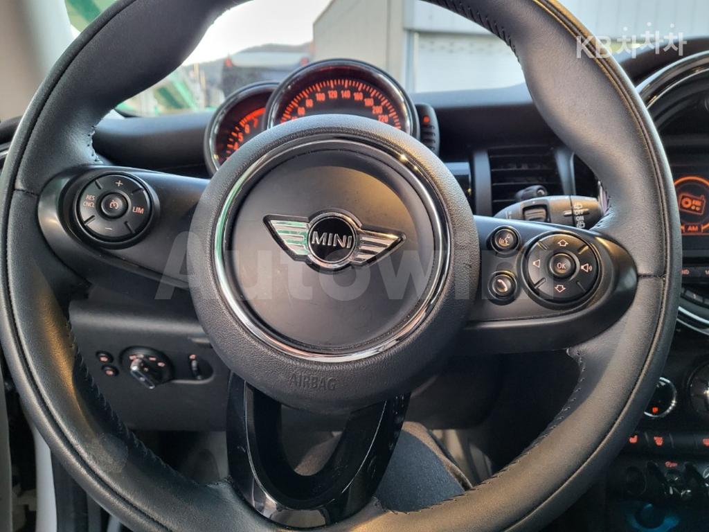 2017 MINI COOPER 3DOORS 1.5 HIGH트림 - 8