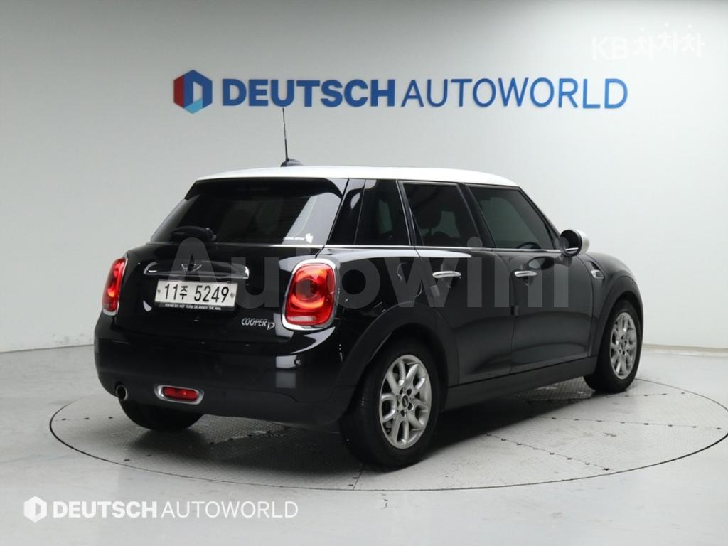 WMWXT310XF2B72717 2015 MINI COOPER 5DOORS D 1.5-1