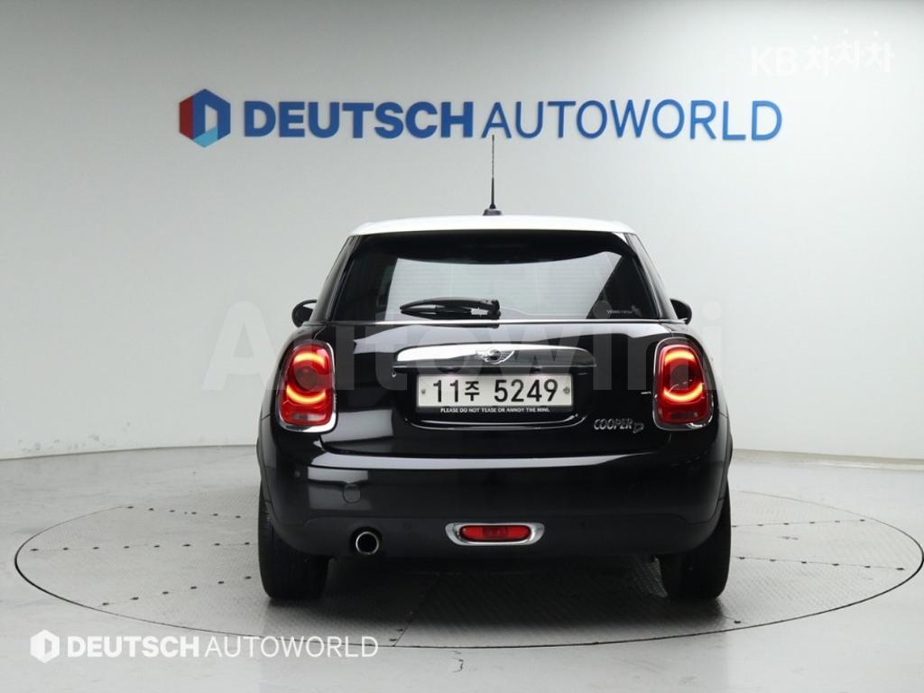 WMWXT310XF2B72717 2015 MINI COOPER 5DOORS D 1.5-3