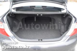 2012 TOYOTA CAMRY 2.5 XLE - 8